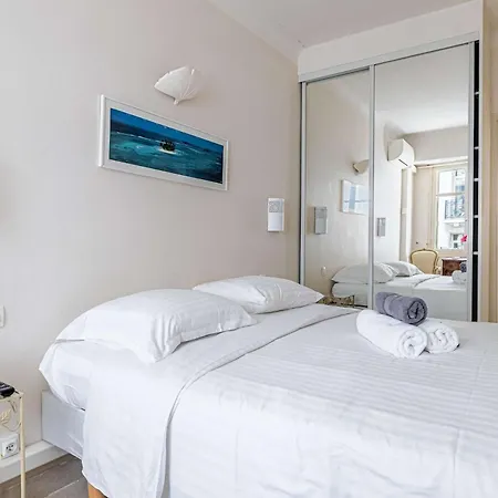 L'esprit Croisette Avec Balcon A Cote Du Martinez