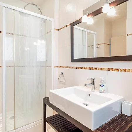 L'esprit Croisette Avec Balcon A Cote Du Martinez