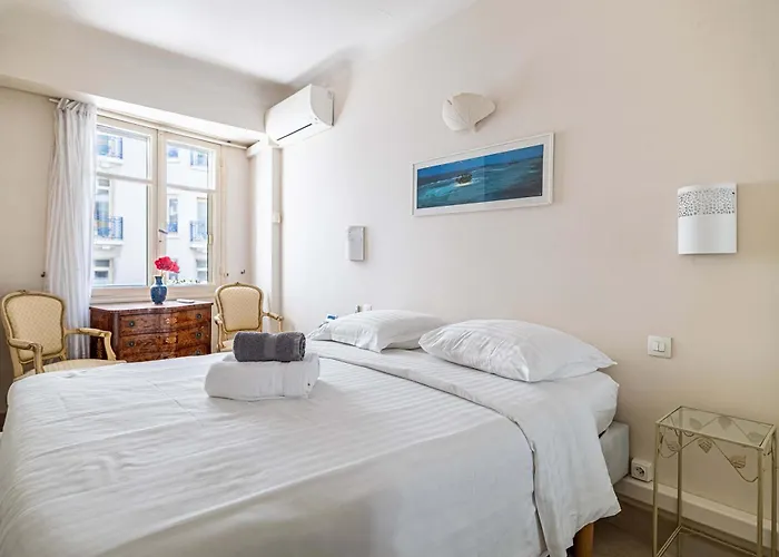 L'esprit Croisette Avec Balcon à Cote Du Martinez Cannes