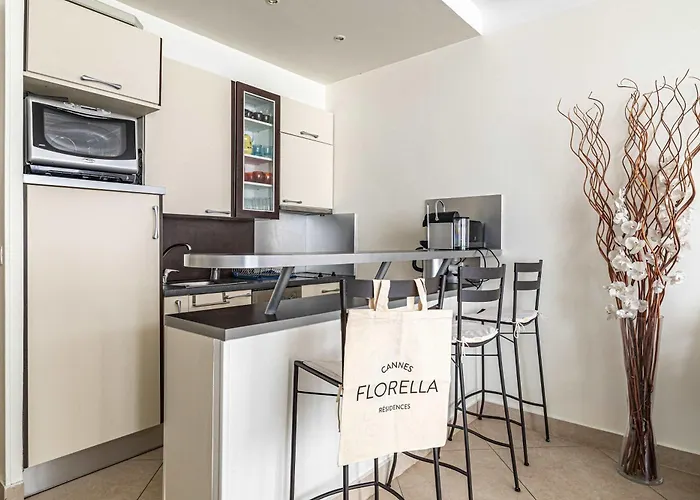 L'esprit Croisette Avec Balcon à Cote Du Martinez Appartamento Cannes