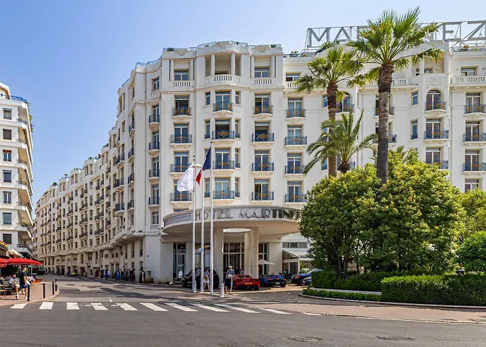 L'esprit Croisette Avec Balcon à Cote Du Martinez Cannes