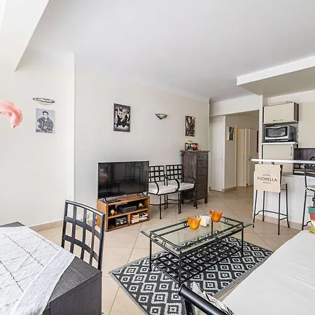 L'esprit Croisette Avec Balcon A Cote Du Martinez *